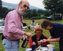 Dorothy Day & hosts picnic in Litchfield 