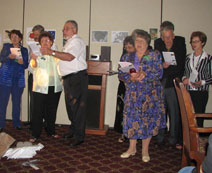 Aussies singing "I am Australia".