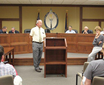 Kechi mayor & FFK member, Bob Jackson, leading discussion about city & county government